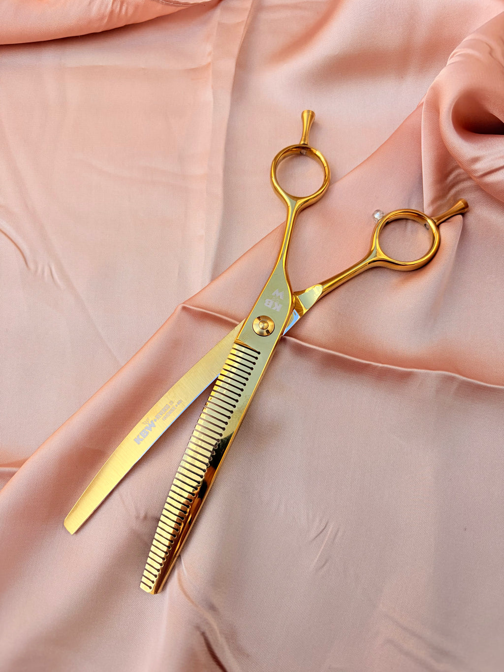 ‘KBW’ Gold Reverso’ 2.0 Flip - Curved Fluffing scissor— 7” (Right Handed)