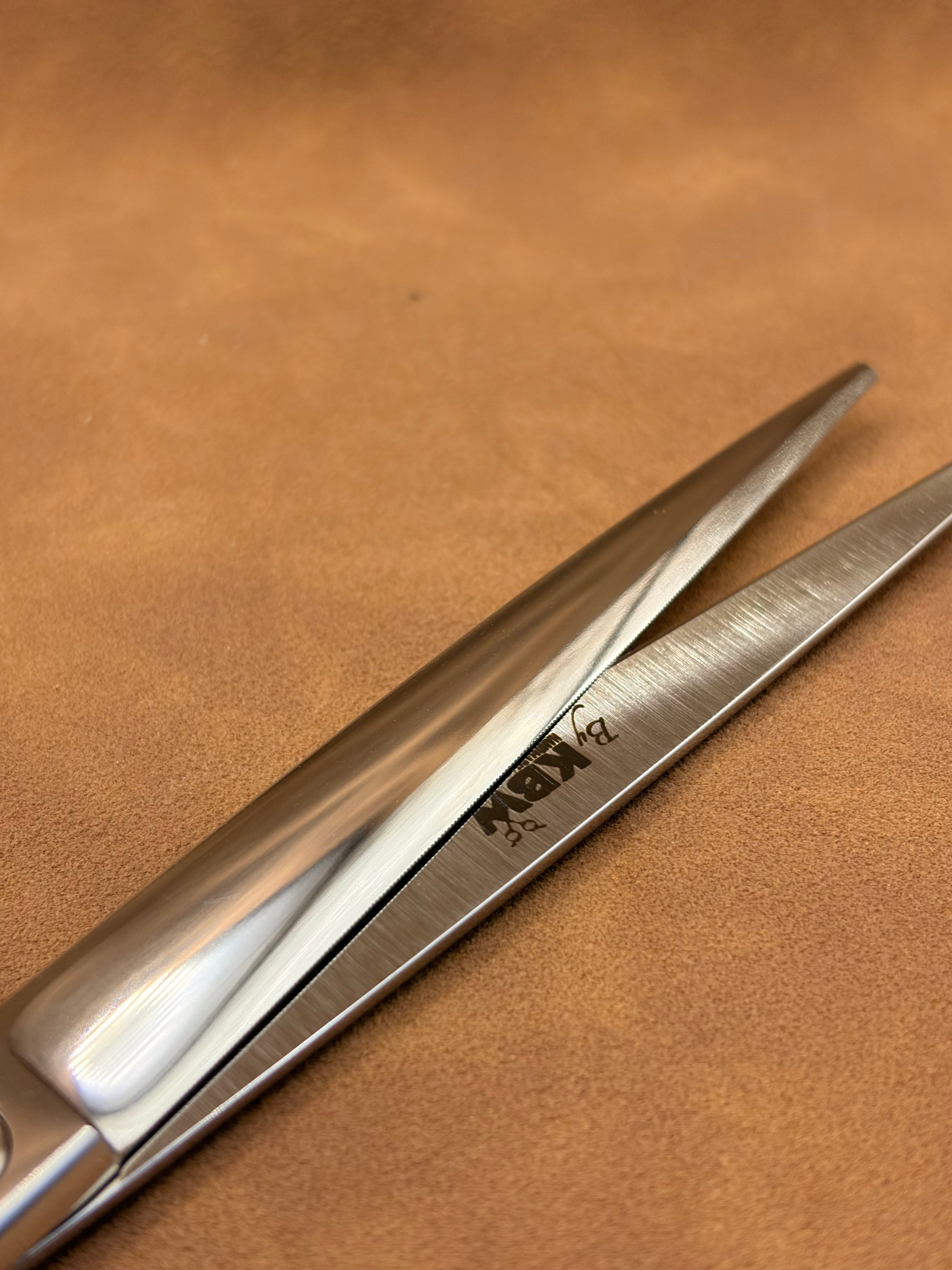 'Caballus Vellus' 7.5" Straight Scissor • Nano Serrated (Right Handed)