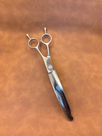 ‘KBW’ Reverso’ Flip - Curved Fluffing scissor— 7” (Right Handed)
