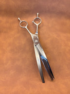 ‘KBW’ Reverso’ Flip - Curved Fluffing scissor— 7” (Right Handed)
