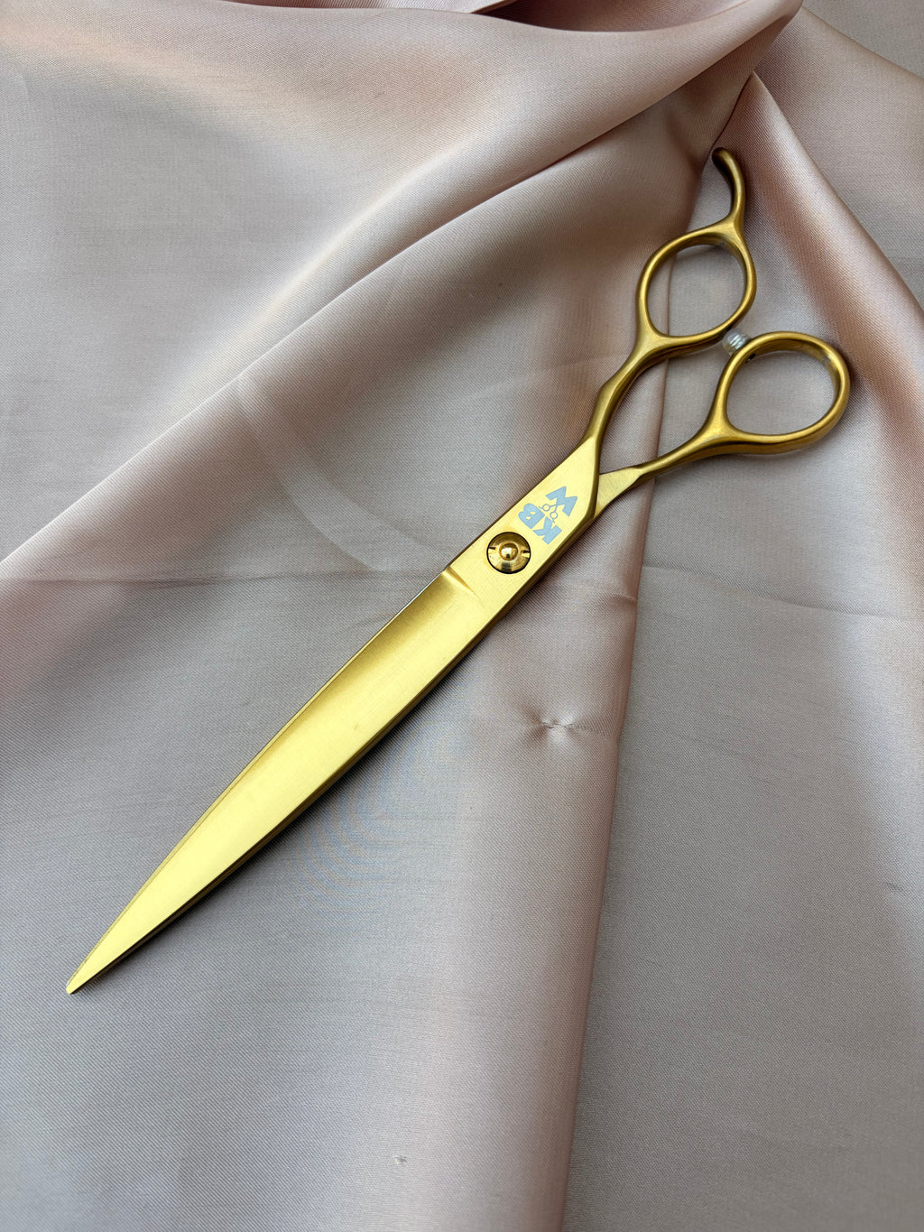 ‘KBW’ ‘Overture’ 7.5 Versatile Straight | Micro- Serrated | 440c (Gold / Right Handed)