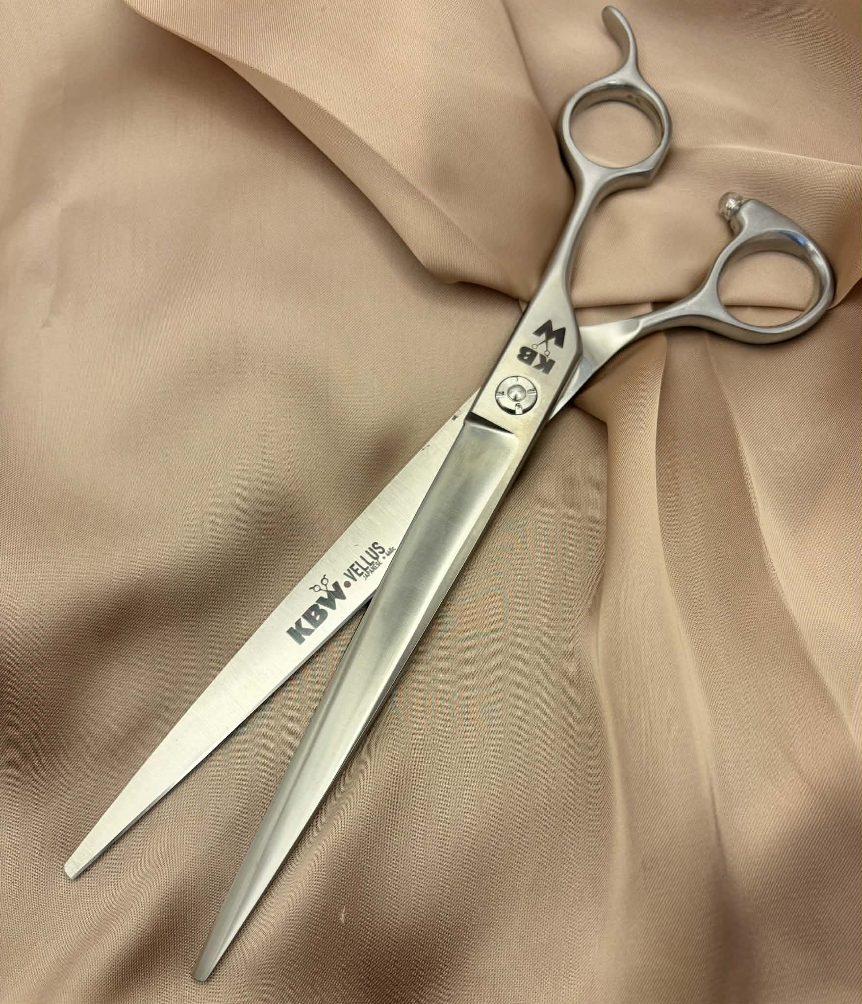 'Caballus Vellus' 7.5" Straight Scissor (Right Handed)