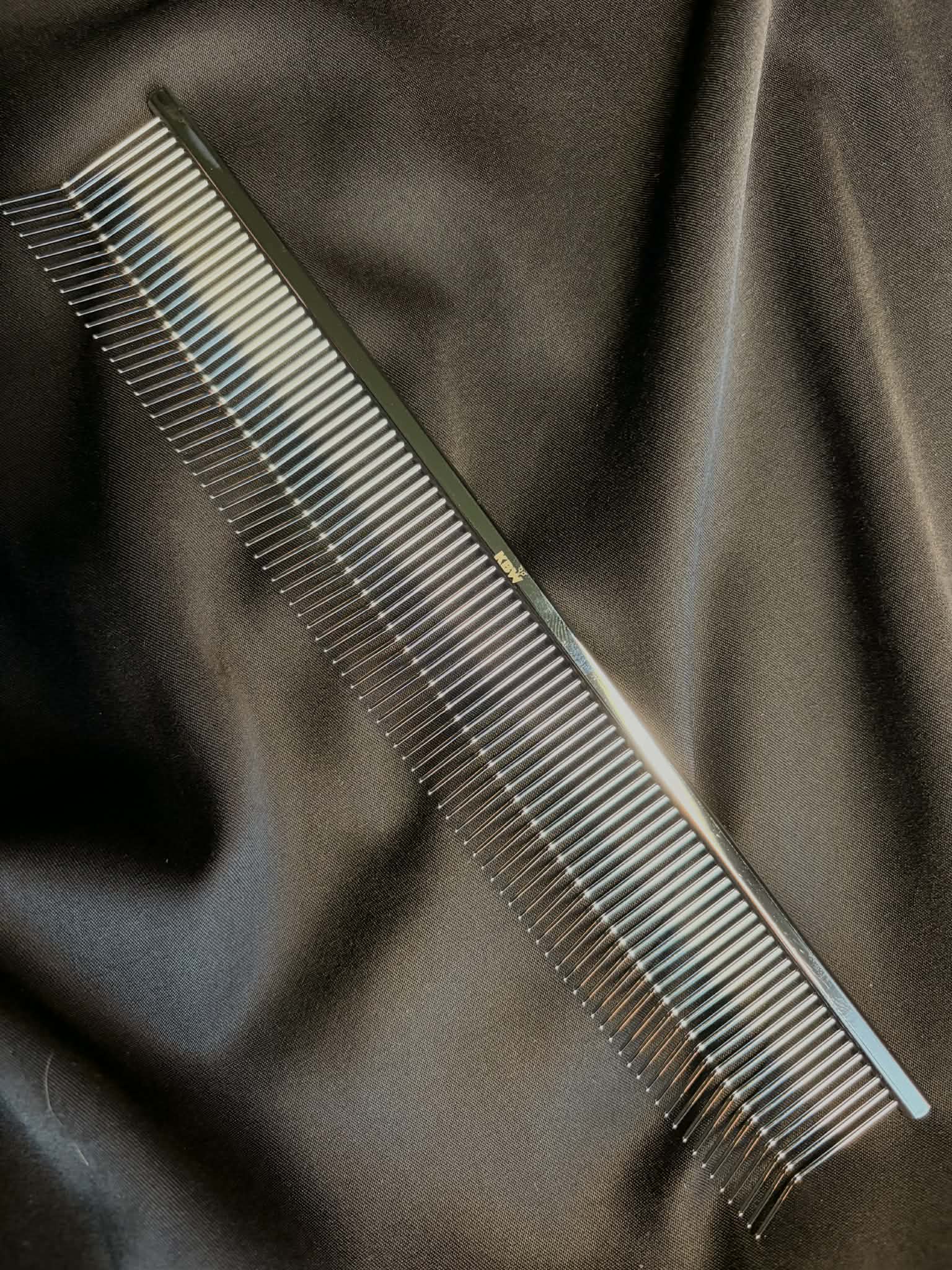 'KBW' Fluffing Comb